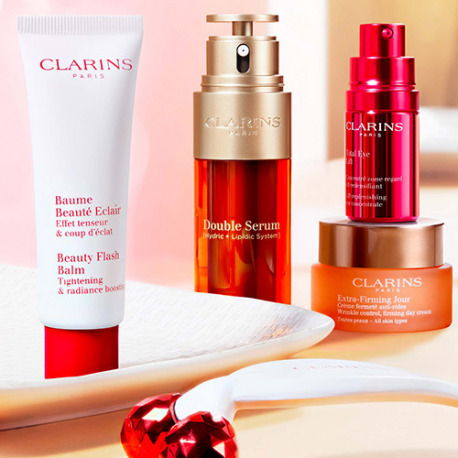 CLARINS Baume Beauté Éclair - Straffungseffekt & Frischekick CLARINS Baume Beauté Éclair - Straffungseffekt & Frischekick
